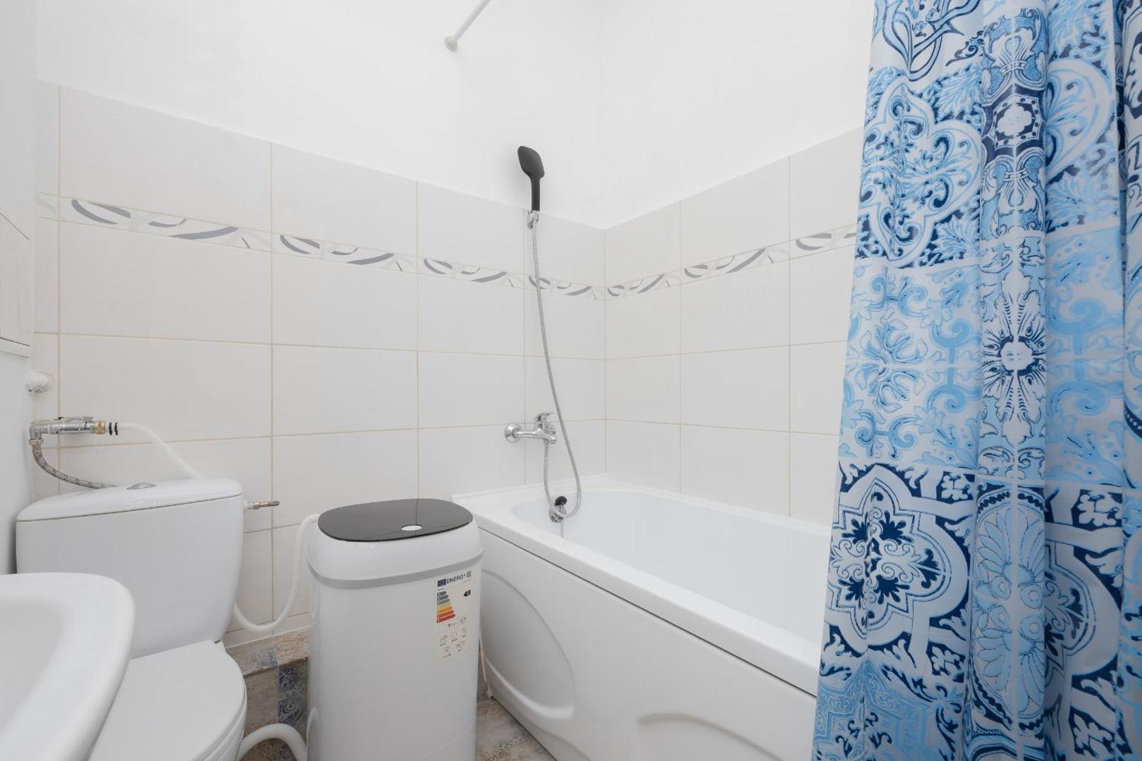 Bilde 6: Studio with Balcony 180 m to the Royal Baths by Noclegi Renters