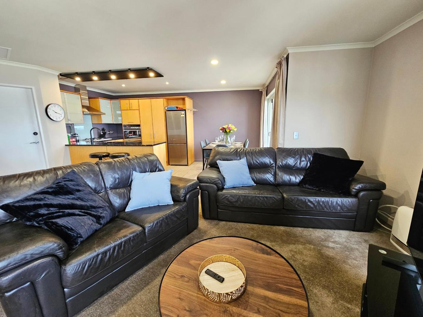 Billede 7: Executive, Spacious & Modern Home, 8 Beds!