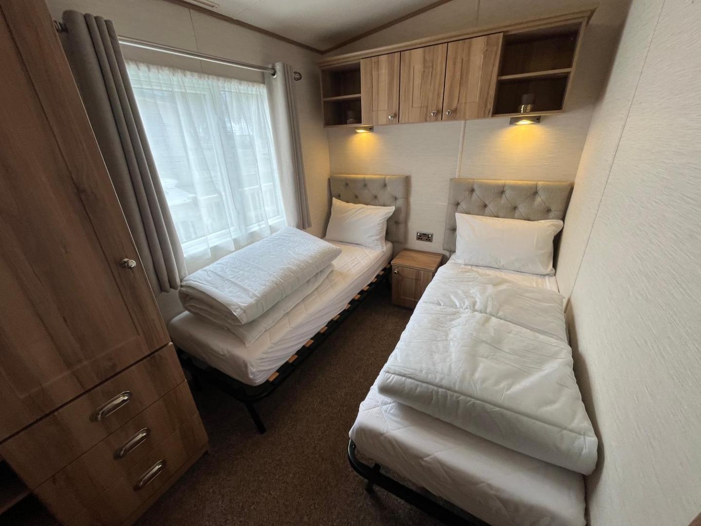 Foto 9: Lapwing 60, Scratby - California Cliffs, Parkdean, sleeps 6, bed linen and towels included, no pets