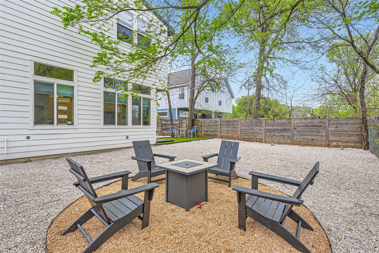 Billede 2: Off the hook in Austin with Chic 2BR Retreat plus Firepit