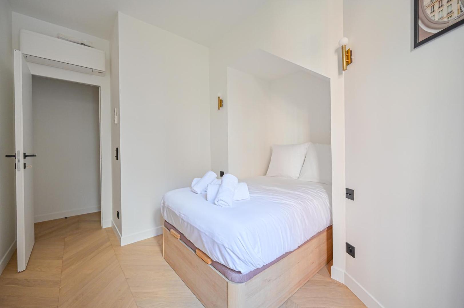 Foto 4: Sumptuous & Serene Parisian Flat