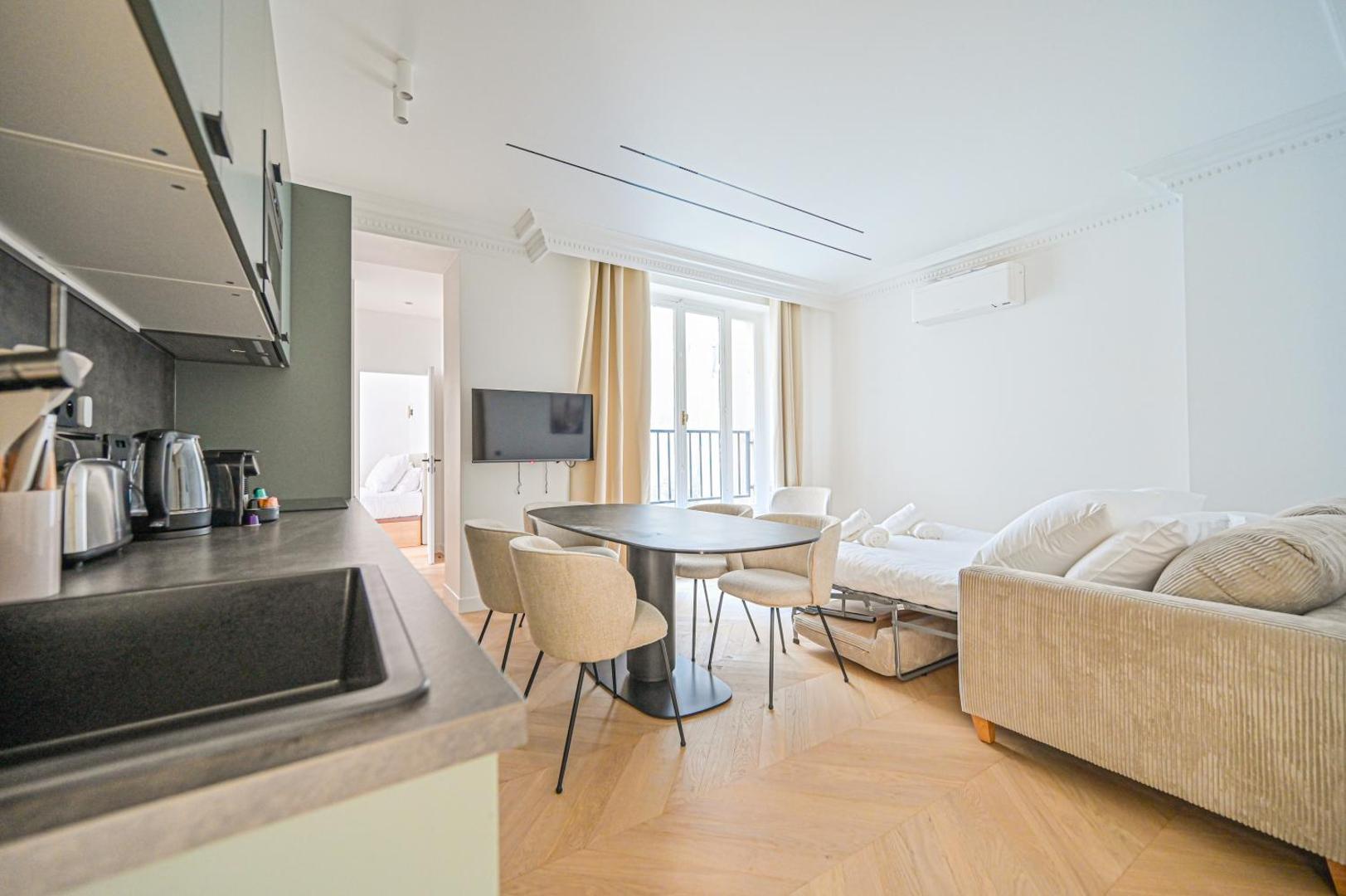Foto 7: Sumptuous & Serene Parisian Flat