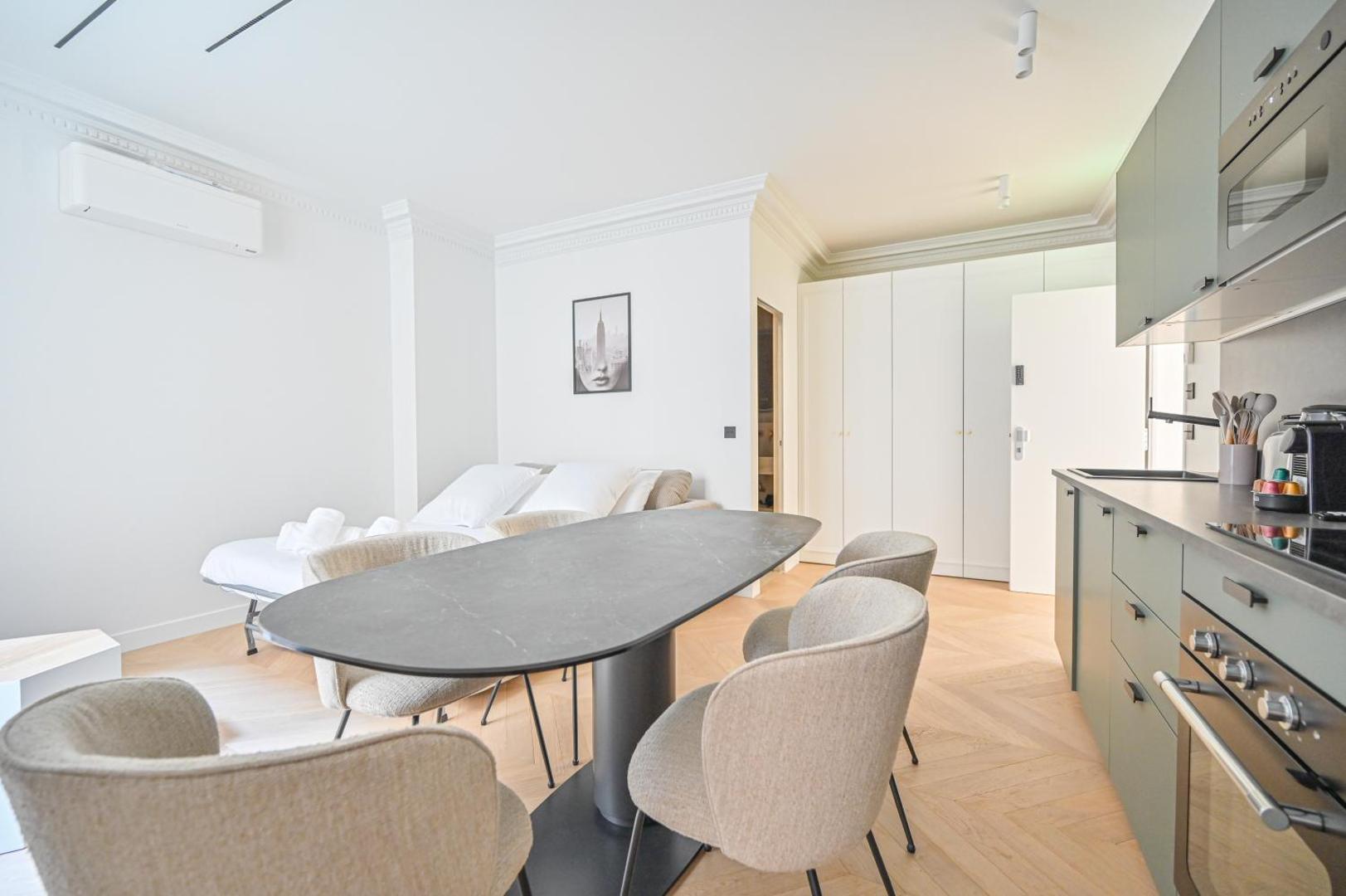 Foto 9: Sumptuous & Serene Parisian Flat