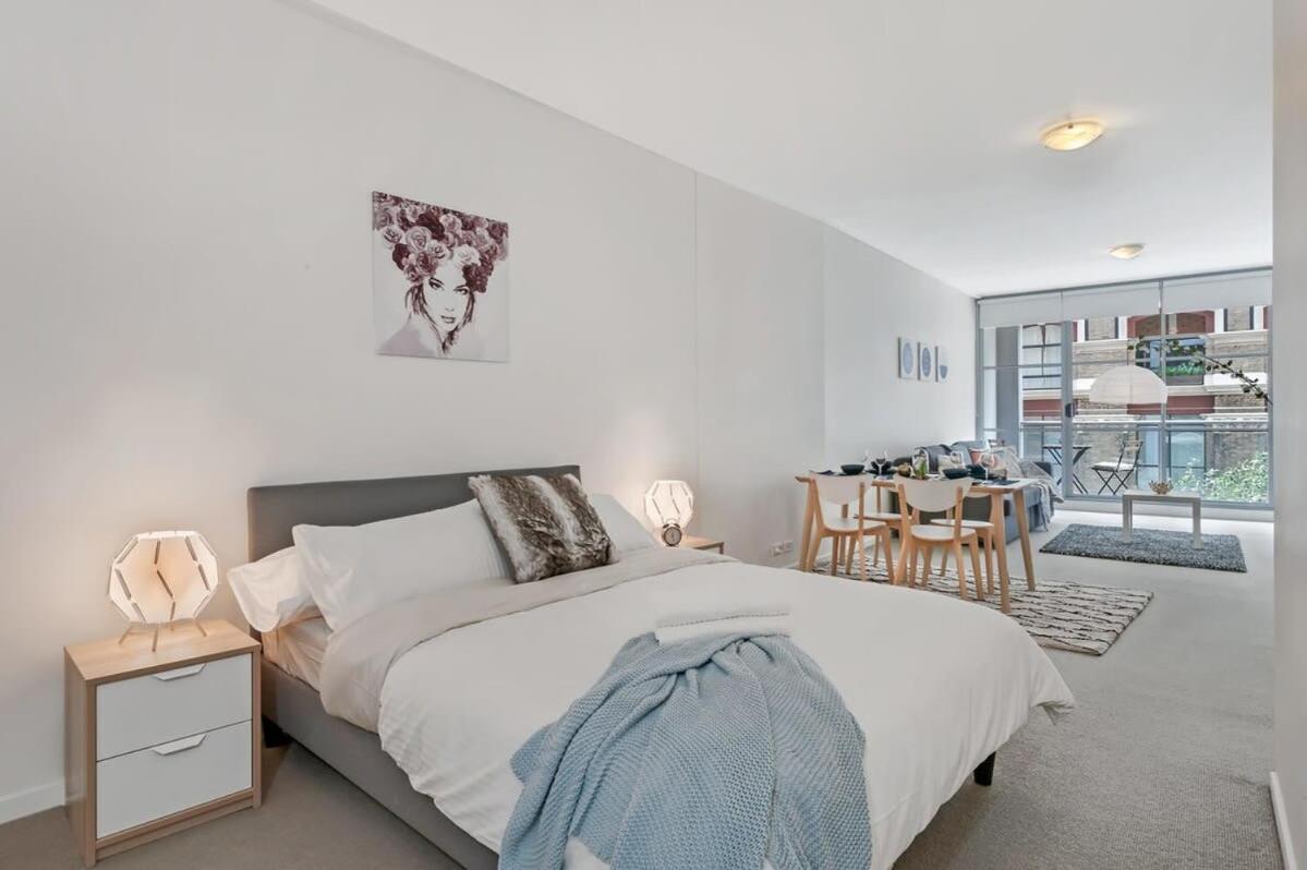 Foto 2: A Comfy & Modern Studio Near Darling Harbour