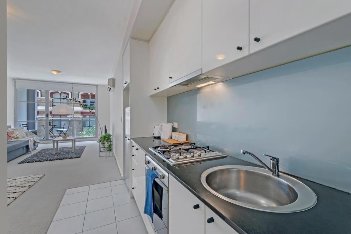 Foto 6: A Comfy & Modern Studio Near Darling Harbour