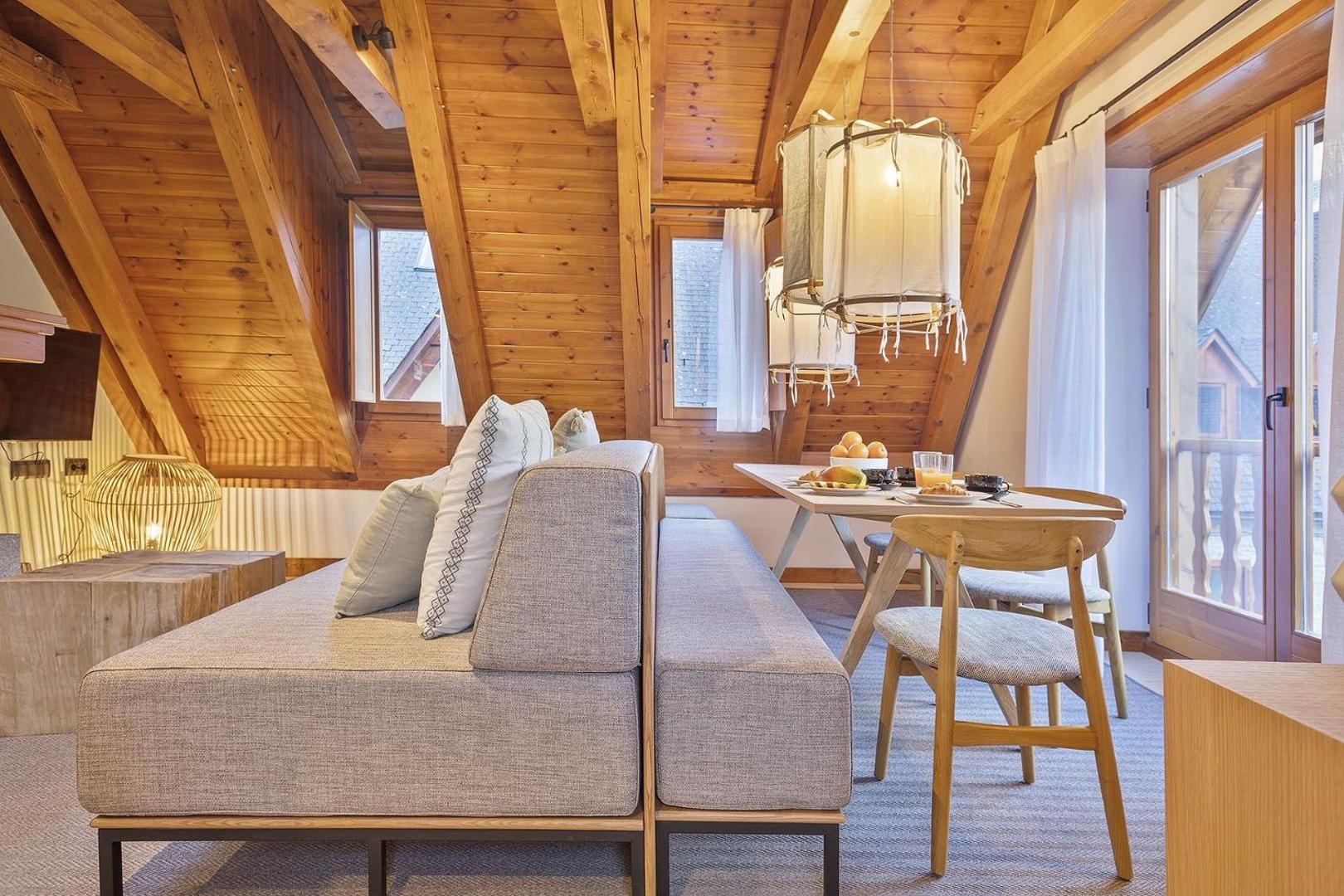 Fotografie 5: Luderna - Casa Eth Farrow I