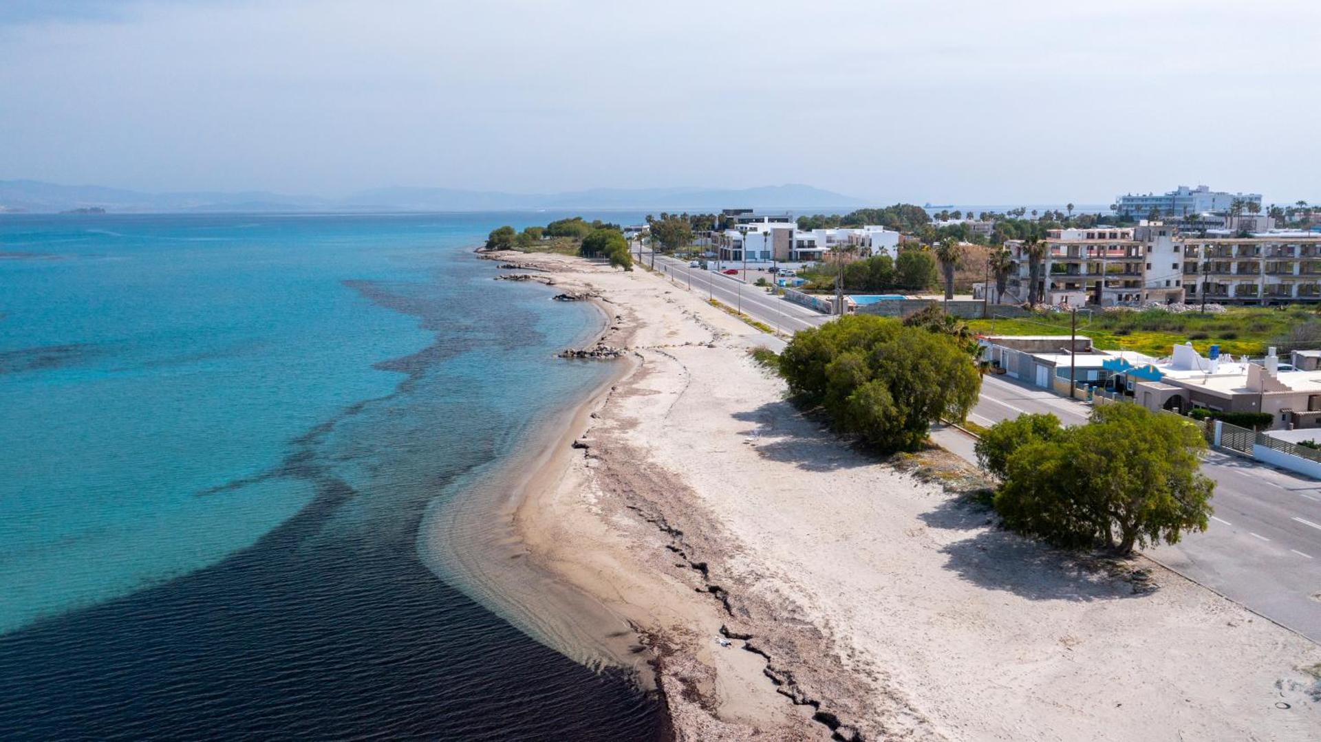 Bilde 5: Sun & Waves Beachfront Suite