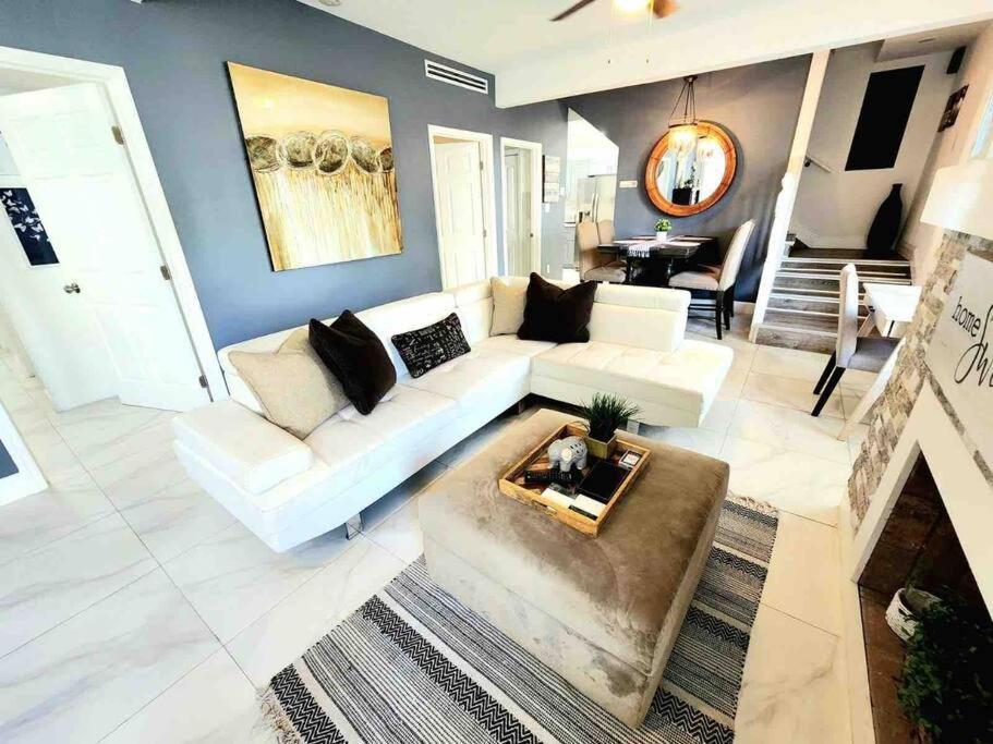 Billede 6: Brickell + Wynwood Wonderland: Spacious 6BR Home