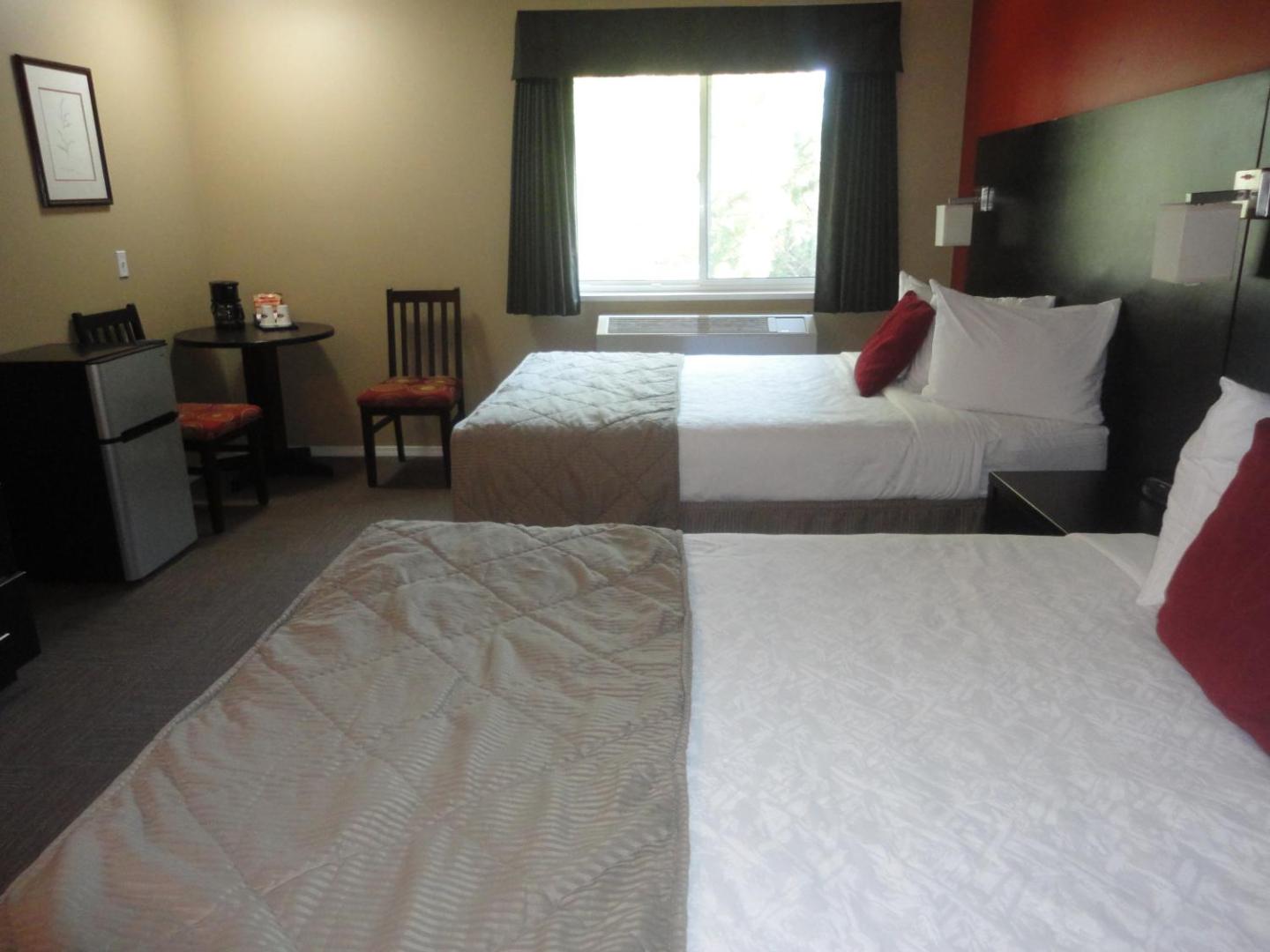 Super 8 by Wyndham West Kelowna BCの写真3