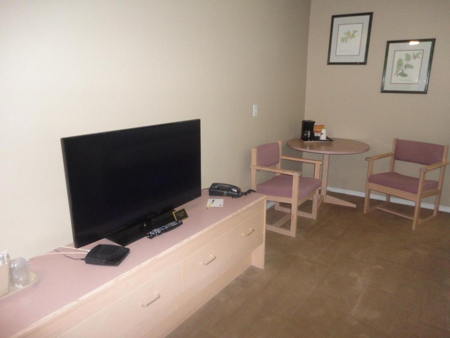 Super 8 by Wyndham West Kelowna BCの写真9