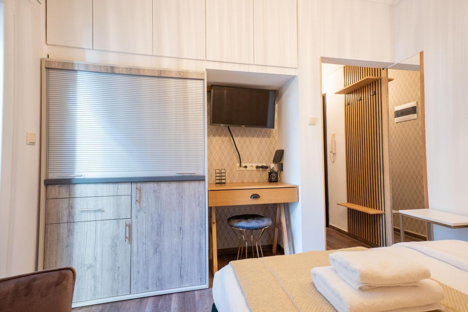 Foto 4: F & B Collection - Mini Studio for 2