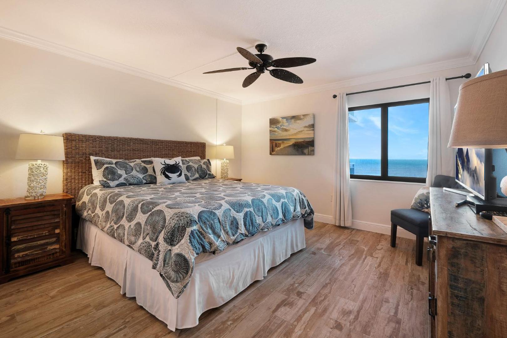 Foto 10: Oceanfront with pool & beach access located on the no-drive beach!