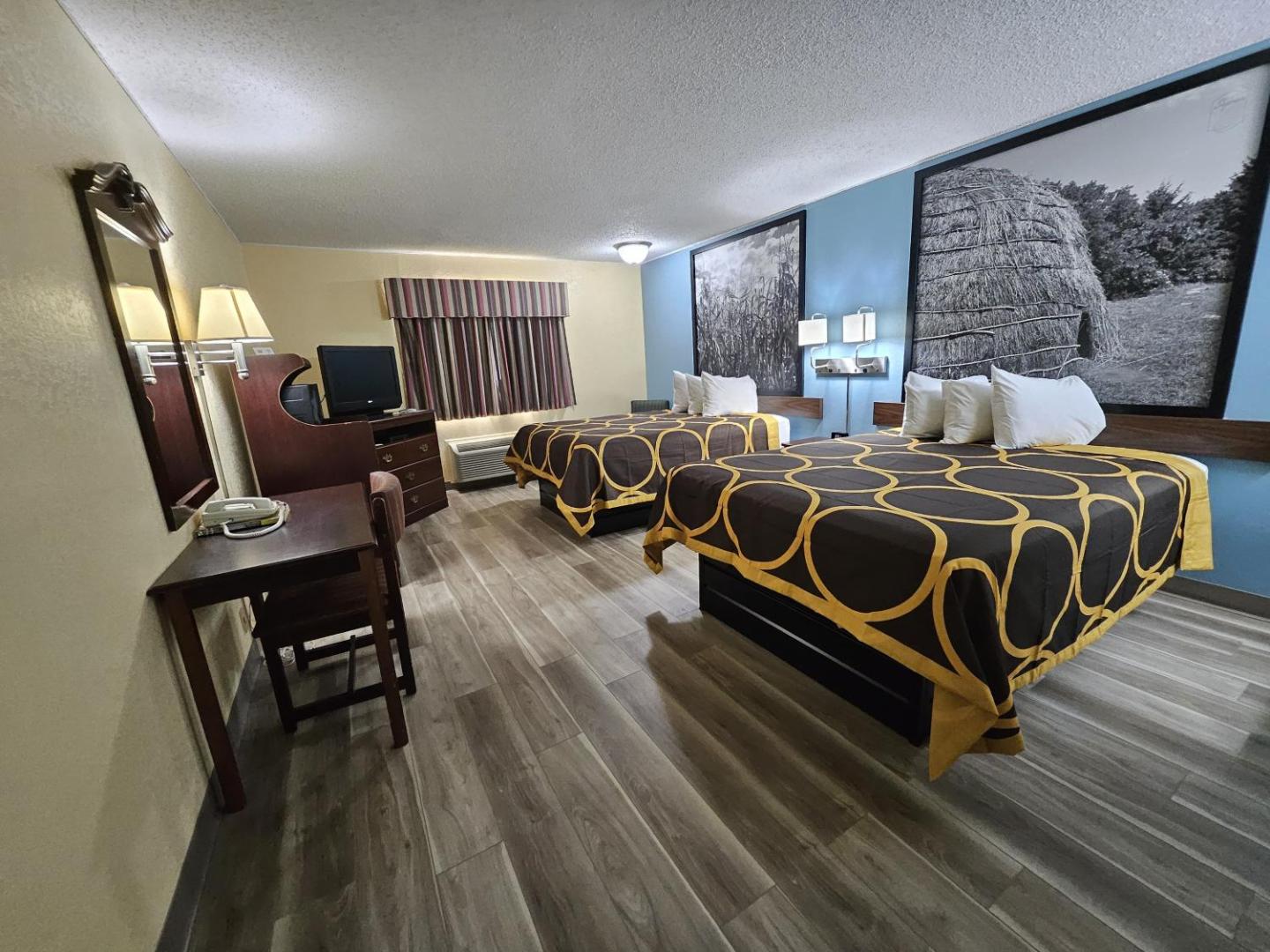 Foto 8: Super 8 by Wyndham Clinton