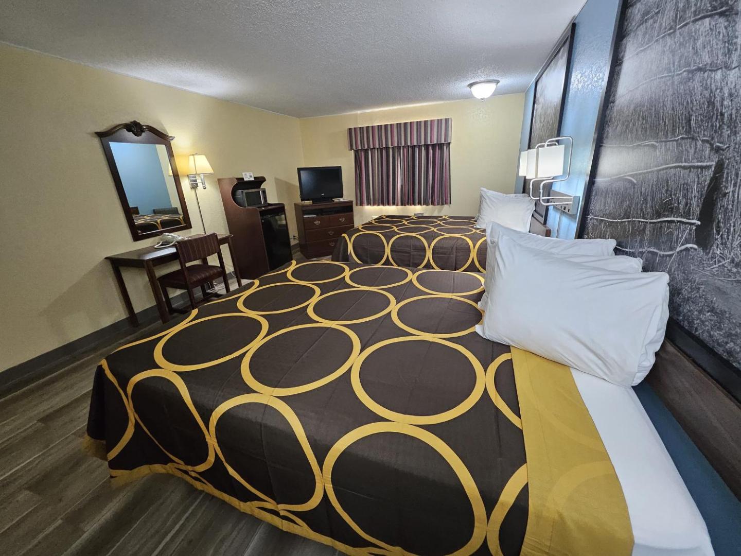 Foto 10: Super 8 by Wyndham Clinton