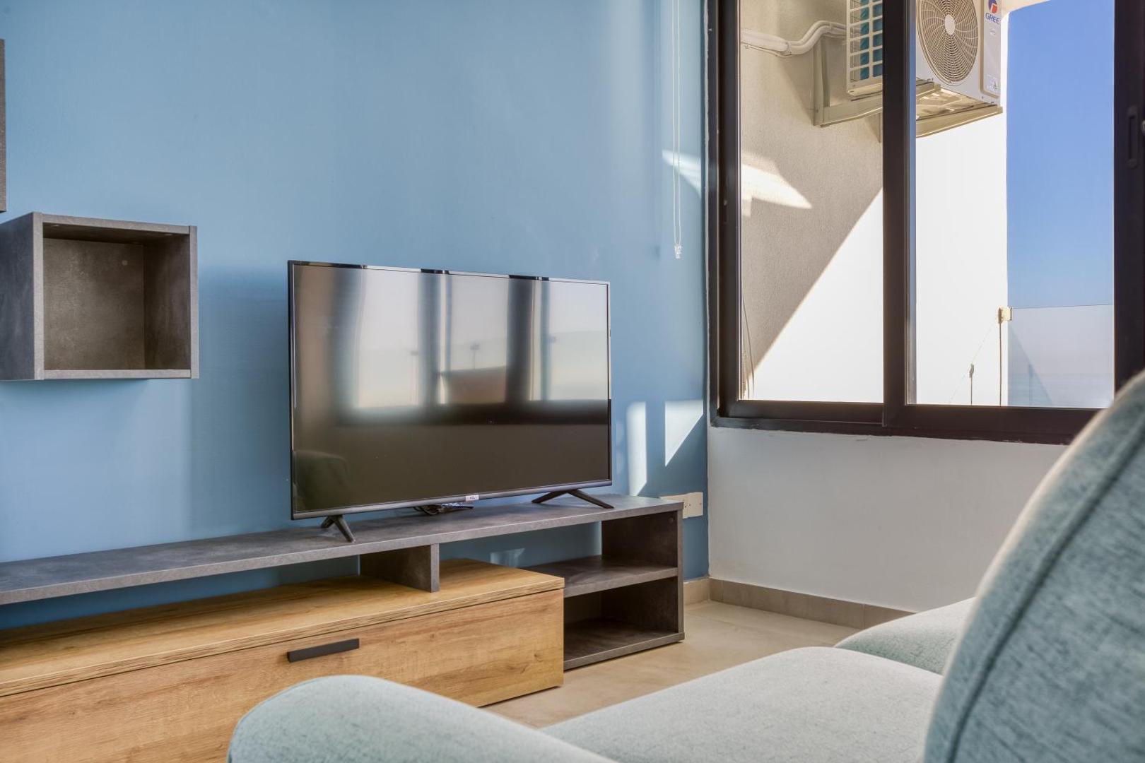 Bilde 9: Seafront APT, in the centre of Sliema, OPP beach by 360 Estates