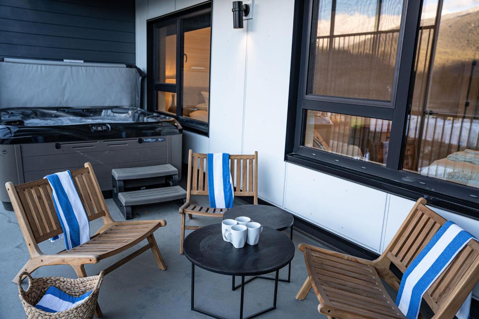 Foto 8: Drop in Condo by Revelstoke Vacations