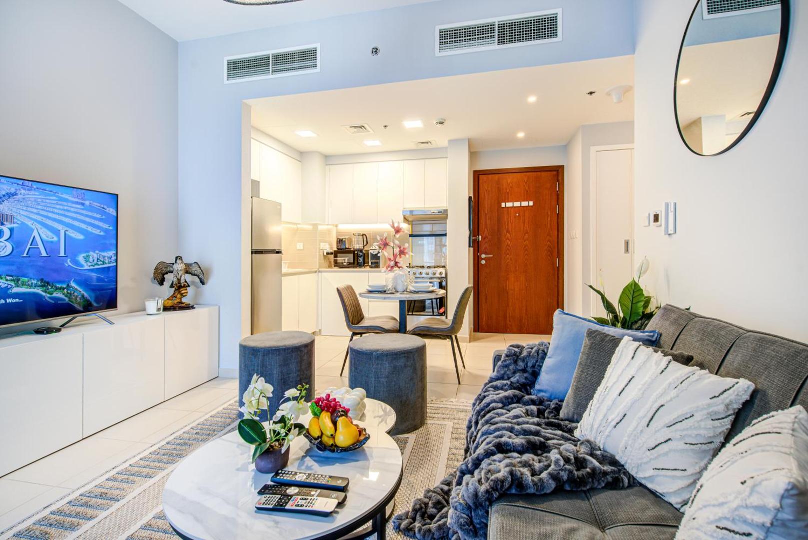 Zdjęcie 8: Trophy - Discover Tranquility Living in this Sleek Sanctuary