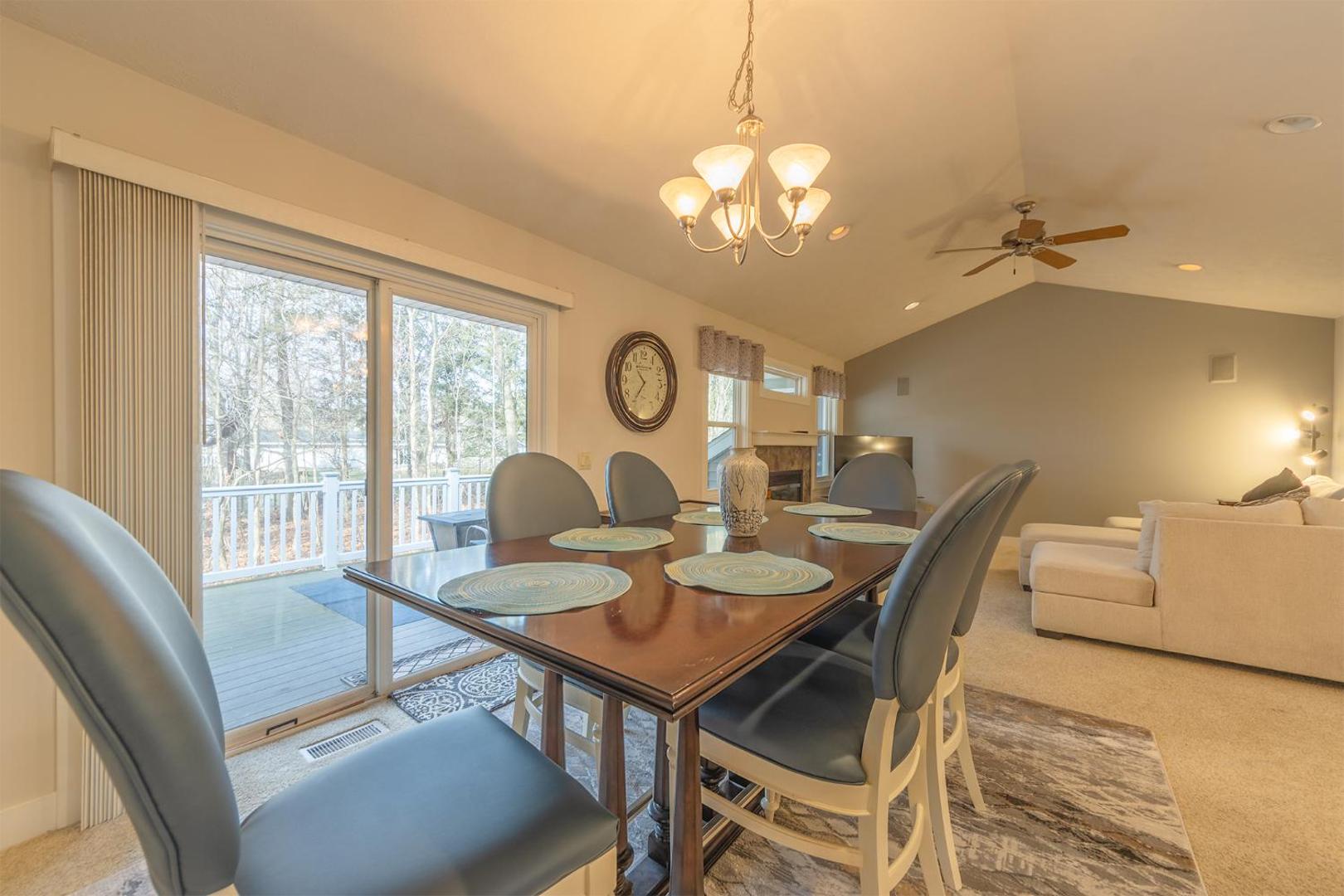 Fotografie 9: Bed & Birdie - New Vacation Rental - Close to golf course & downtown