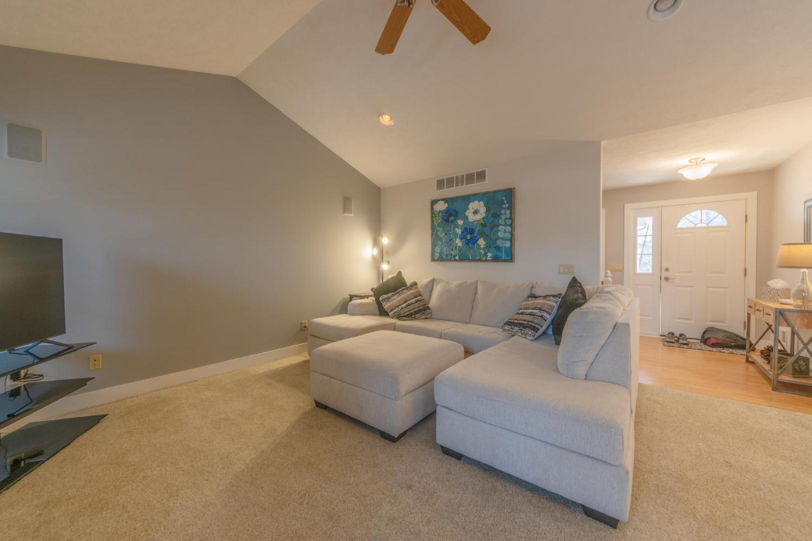 Fotografie 10: Bed & Birdie - New Vacation Rental - Close to golf course & downtown
