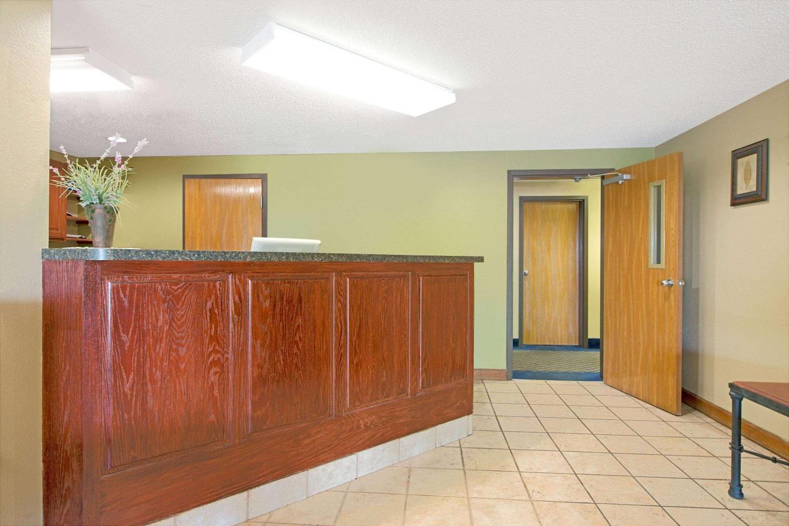 Foto 3: Super 8 by Wyndham St. Clair MO