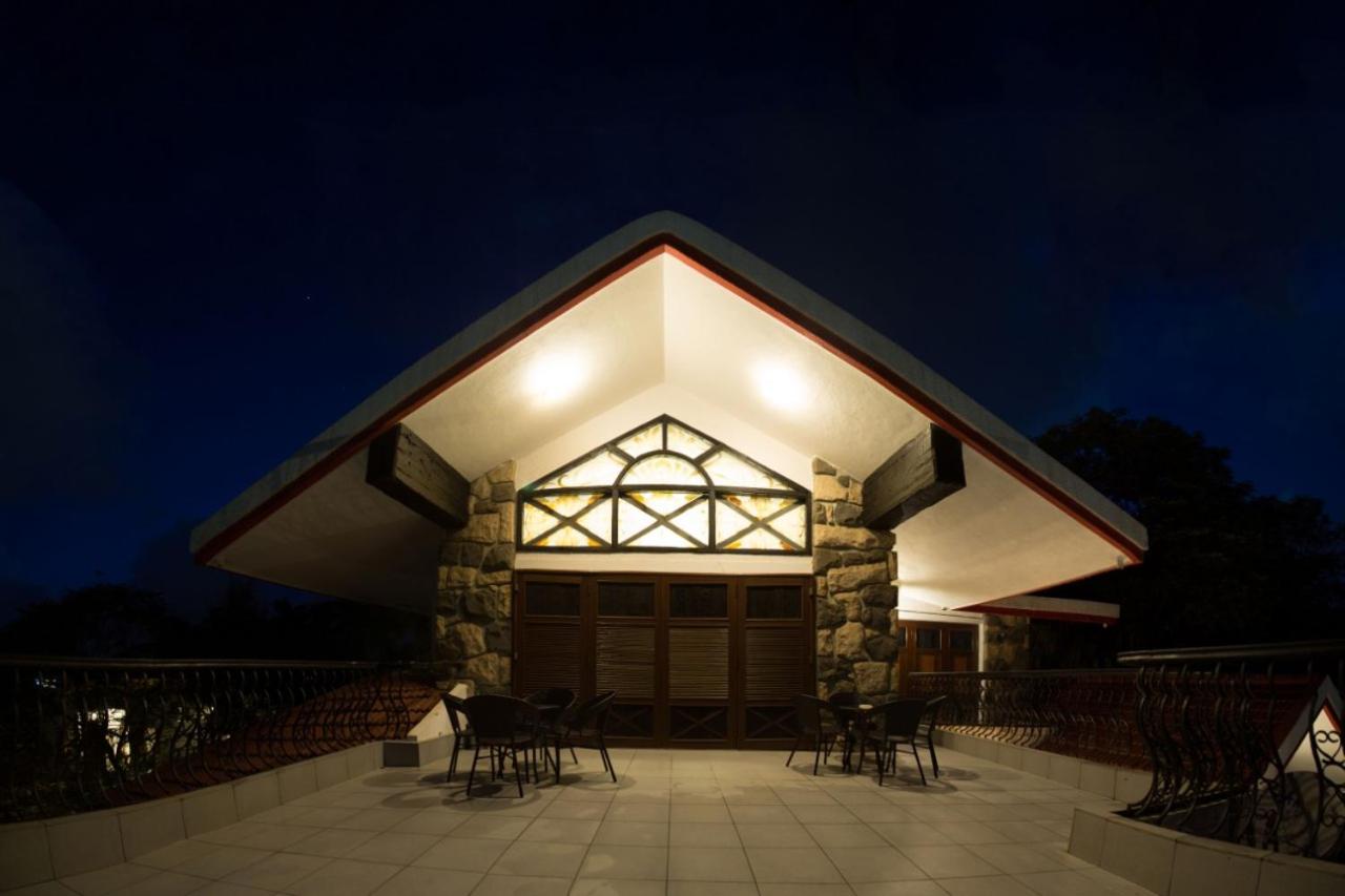 Fotografie 10: Stone by Tranq Villas 4BHK Infinity Pool Retreat at Lonavala
