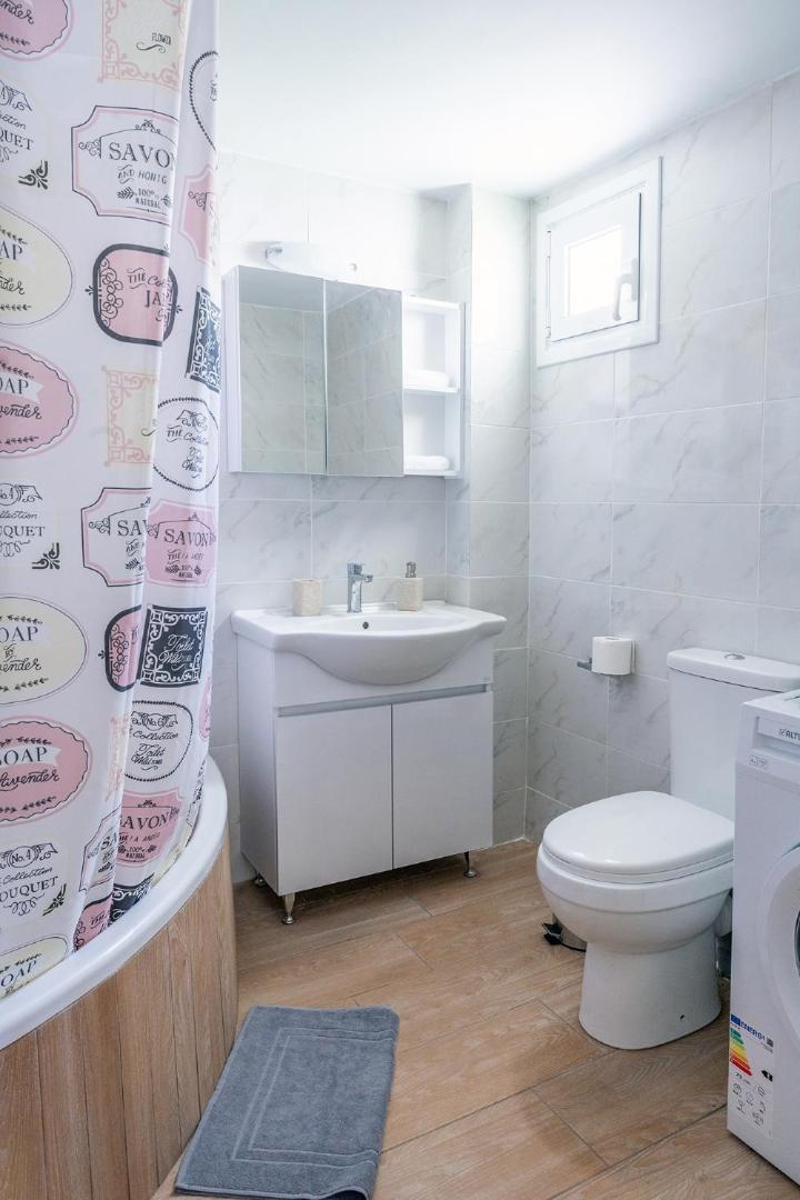 Foto 6: Γκαρσονιέρα 2 δίπλα στη θάλασσα!