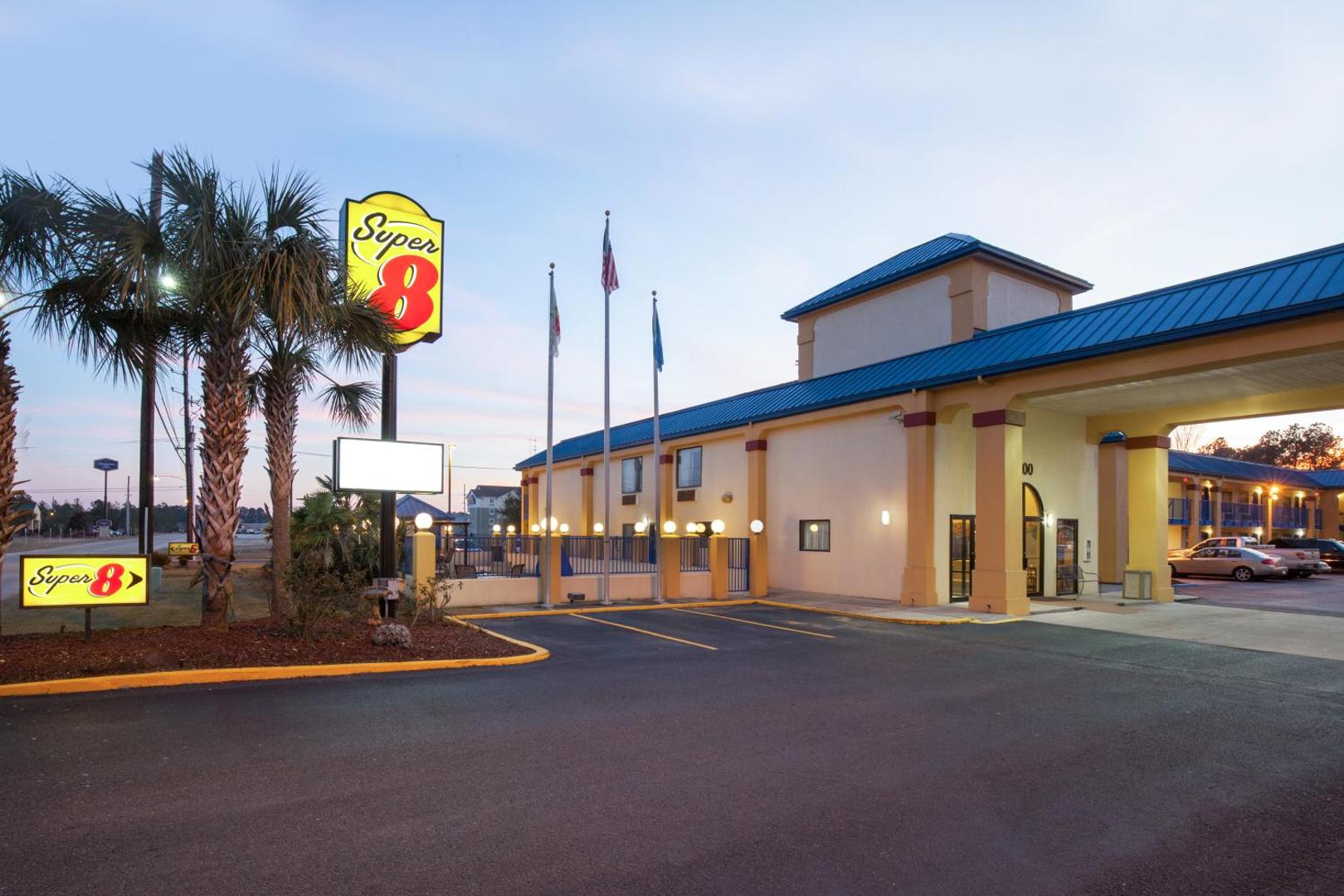 Foto 7: Super 8 by Wyndham Hammond