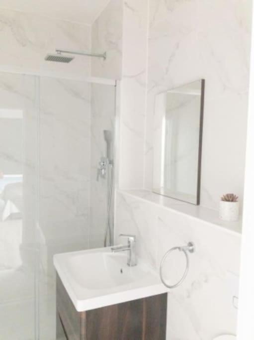 Bilde 5: Zenith at Fleet Heights Apartment Three