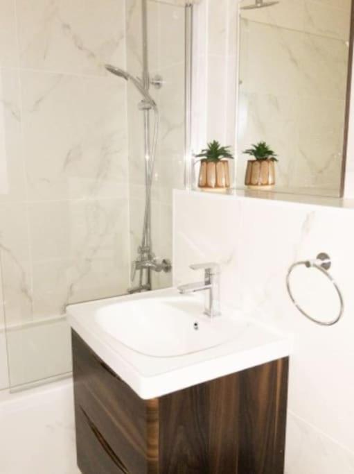 Bilde 8: Zenith at Fleet Heights Apartment Three
