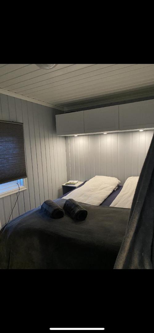 Billede 10: Jacuzzi, utekjøkken og sjøutsikt i hel hytte ved sjøen
