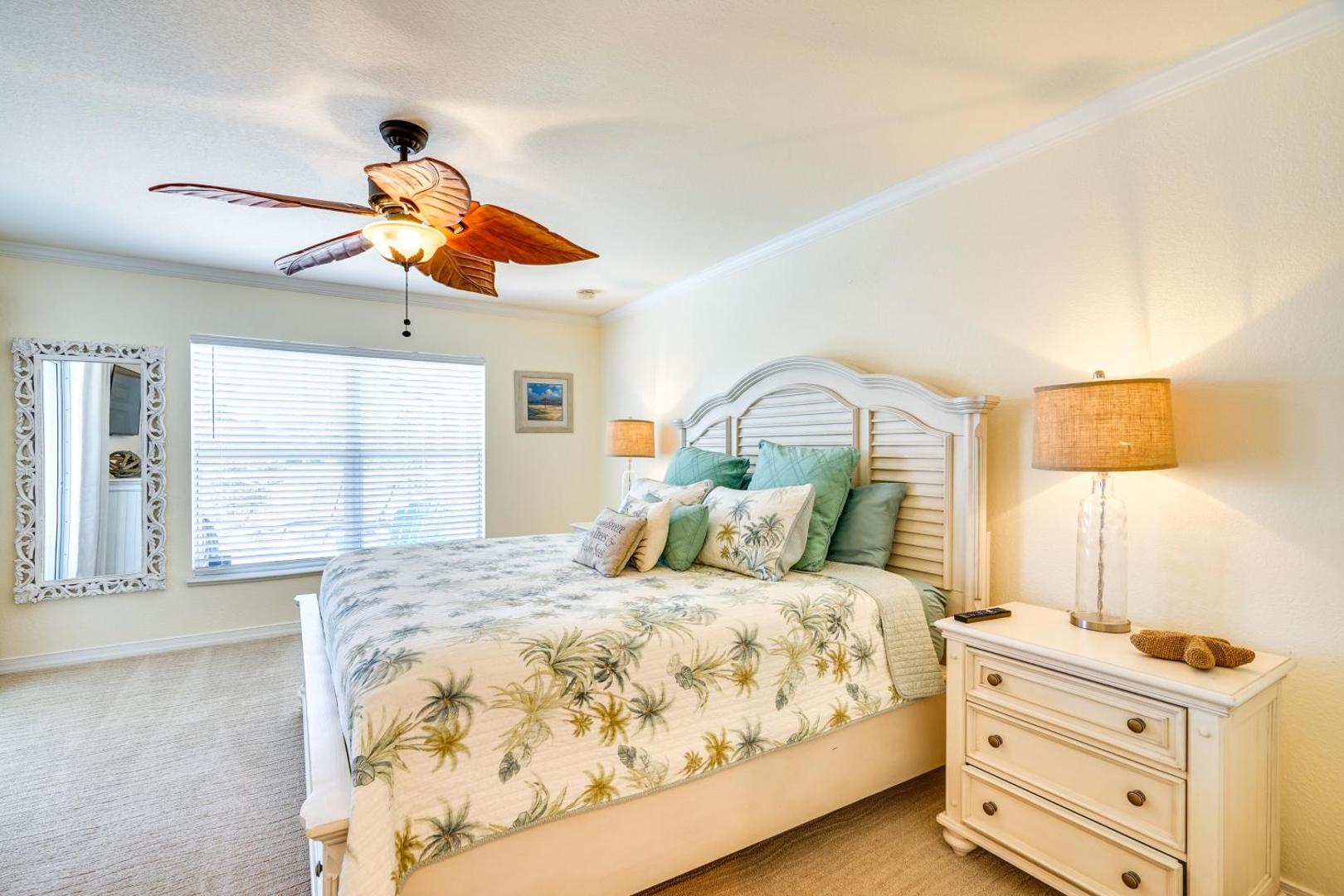 Φωτογραφία 10: Pool with Waterfall Colorful Cape Coral Gem!