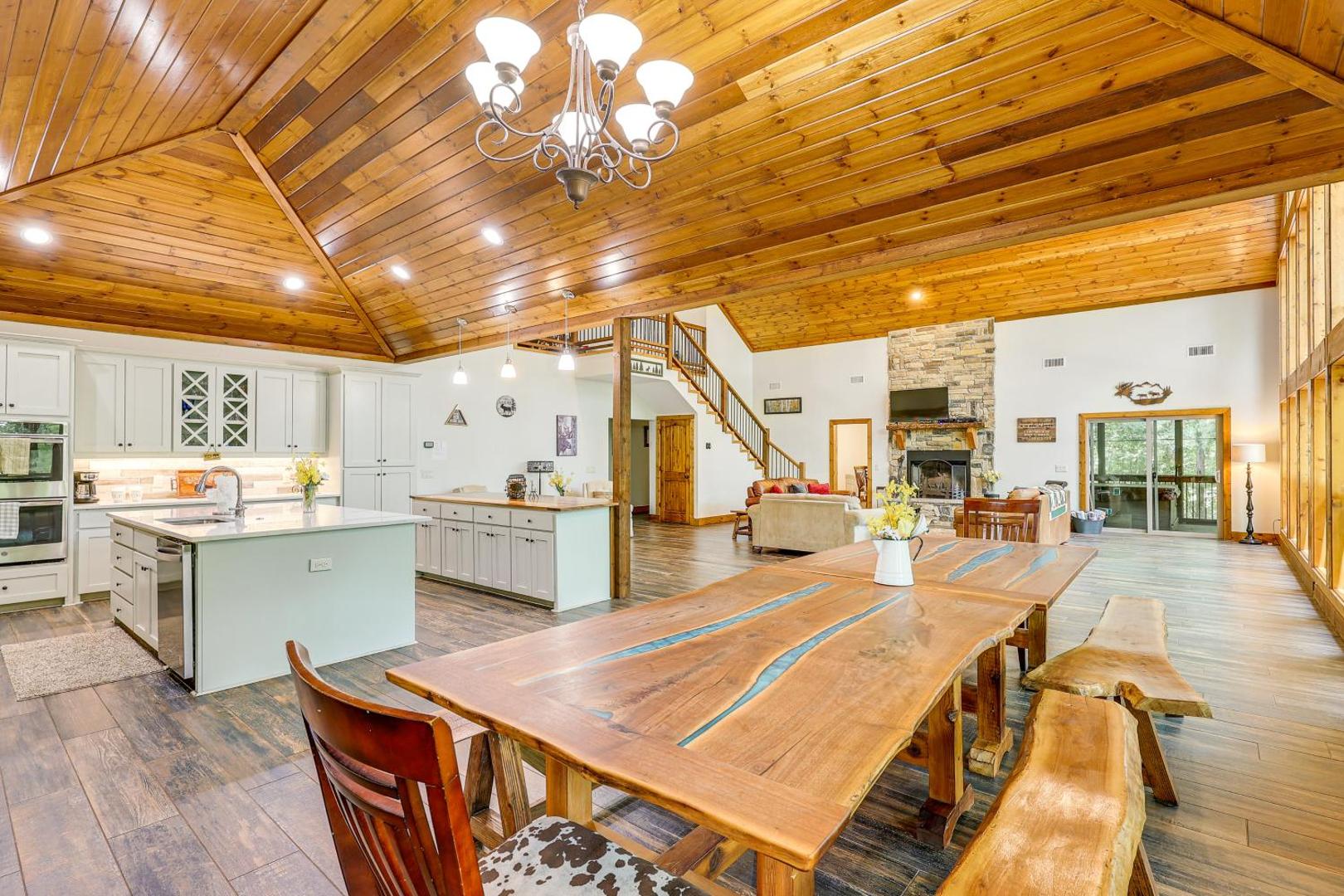 Billede 6: Cabin on 23 Acres with Creek Access in Broken Bow