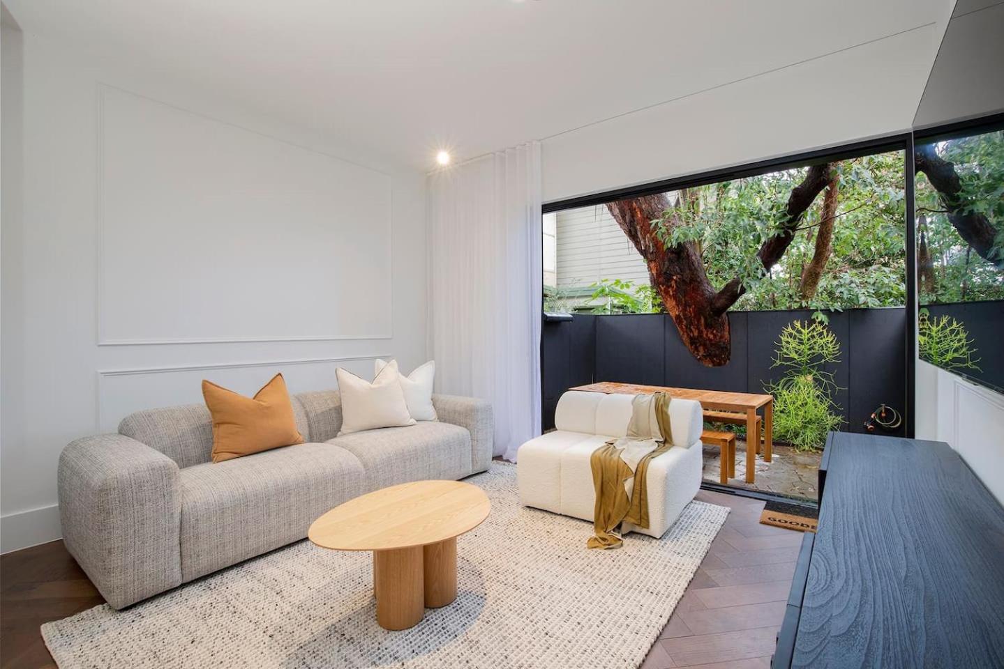 Foto 6: The Cloudscape - Cosy, Modern, and Chic Designer Pad