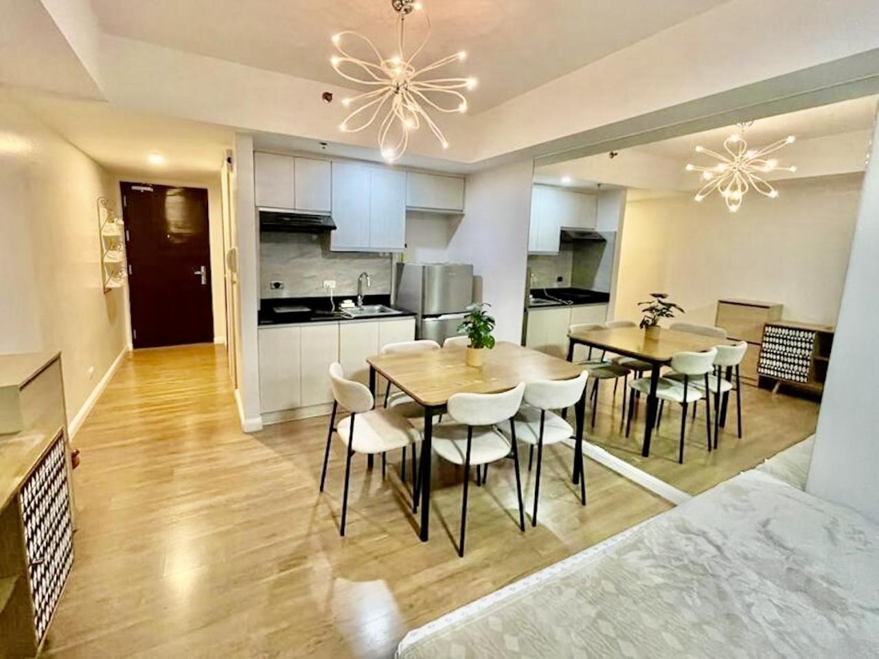 Foto 7: Pool, City View, Washer, Netflix, Walk to Abreeza Mall - Davao Stay Suites T1-2321