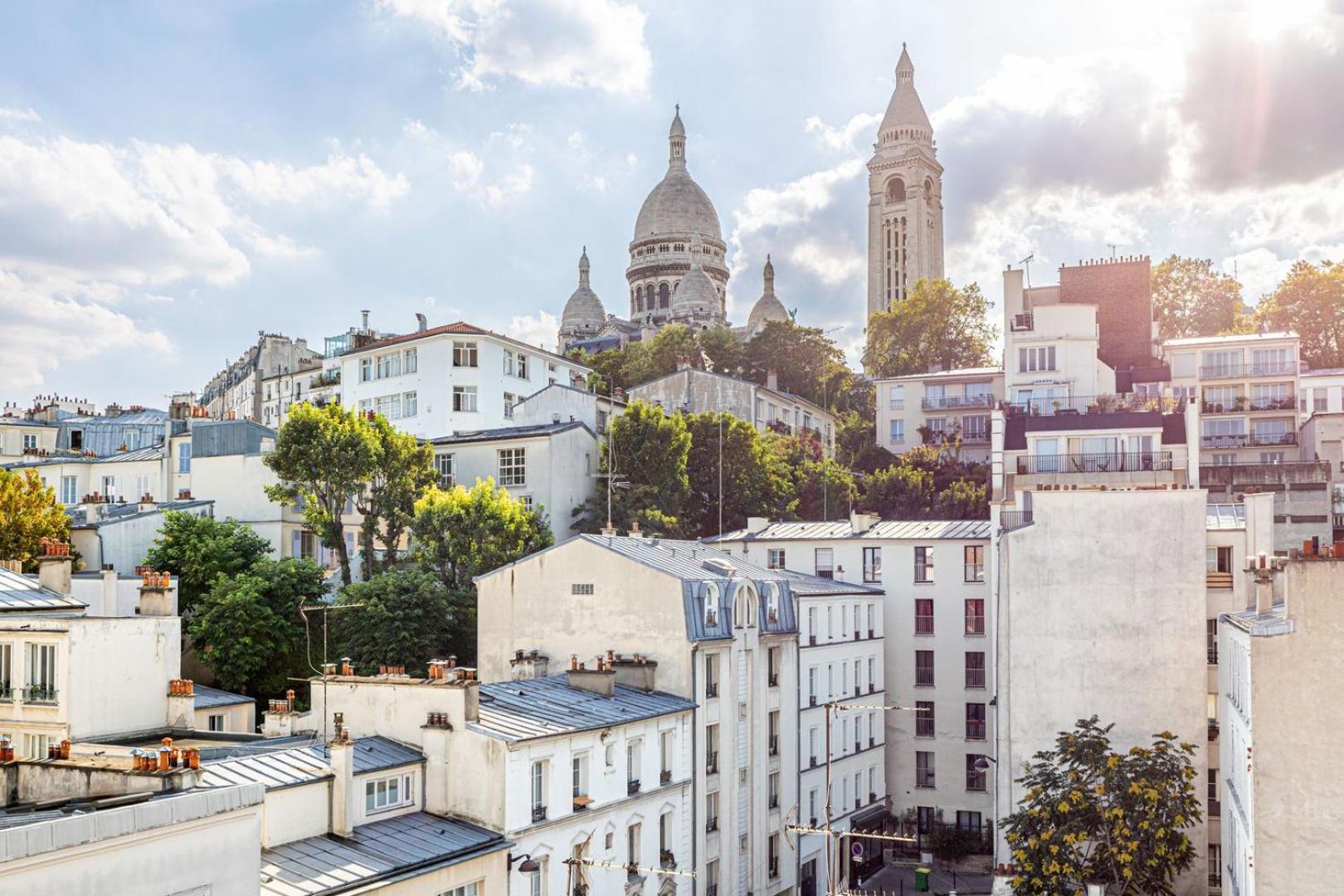 Billede 8: GuestReady - Paris Charm with Montmartre View