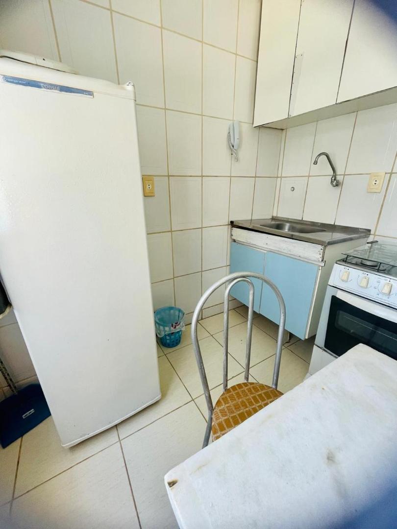 Zdjęcie 7: Quarto, sala, cozinha e banheiro - 2 minutos da praia do porto da barra - ar condicionado