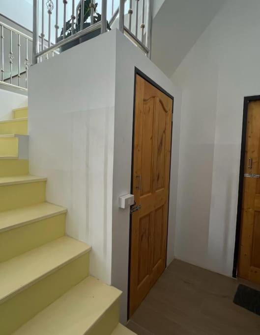 Kuva 3: Spacious & Picturesque Retreat near National Park!