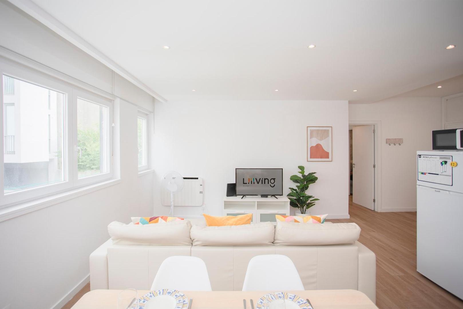 Фотография 2: Liiiving in Matosinhos - Seaside Cosy Apartment
