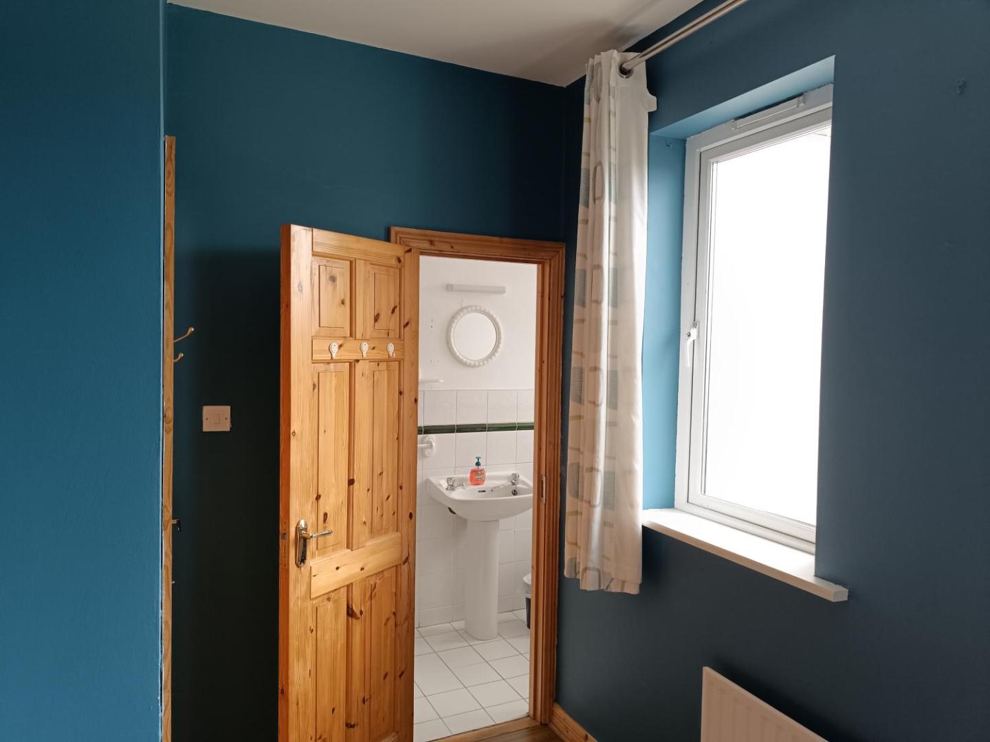 Bilde 8: 4 Bed By The Sea