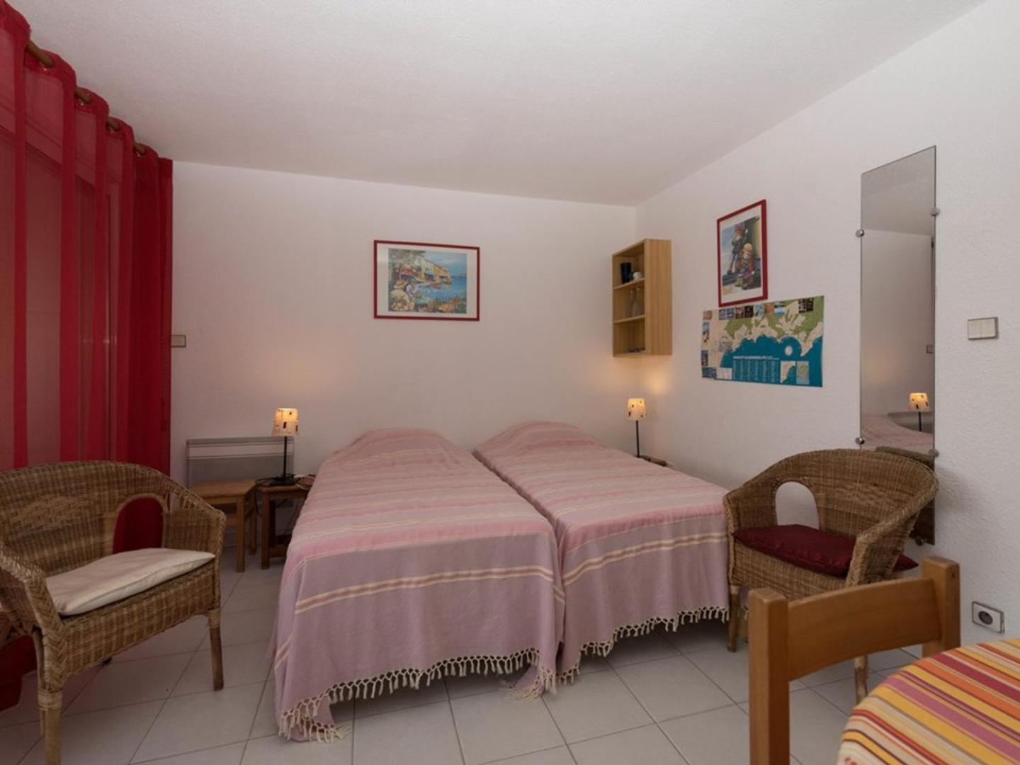 Studio + cabine 4 pers avec parking et wifi au Lavandou - FR-1-803-49の写真5