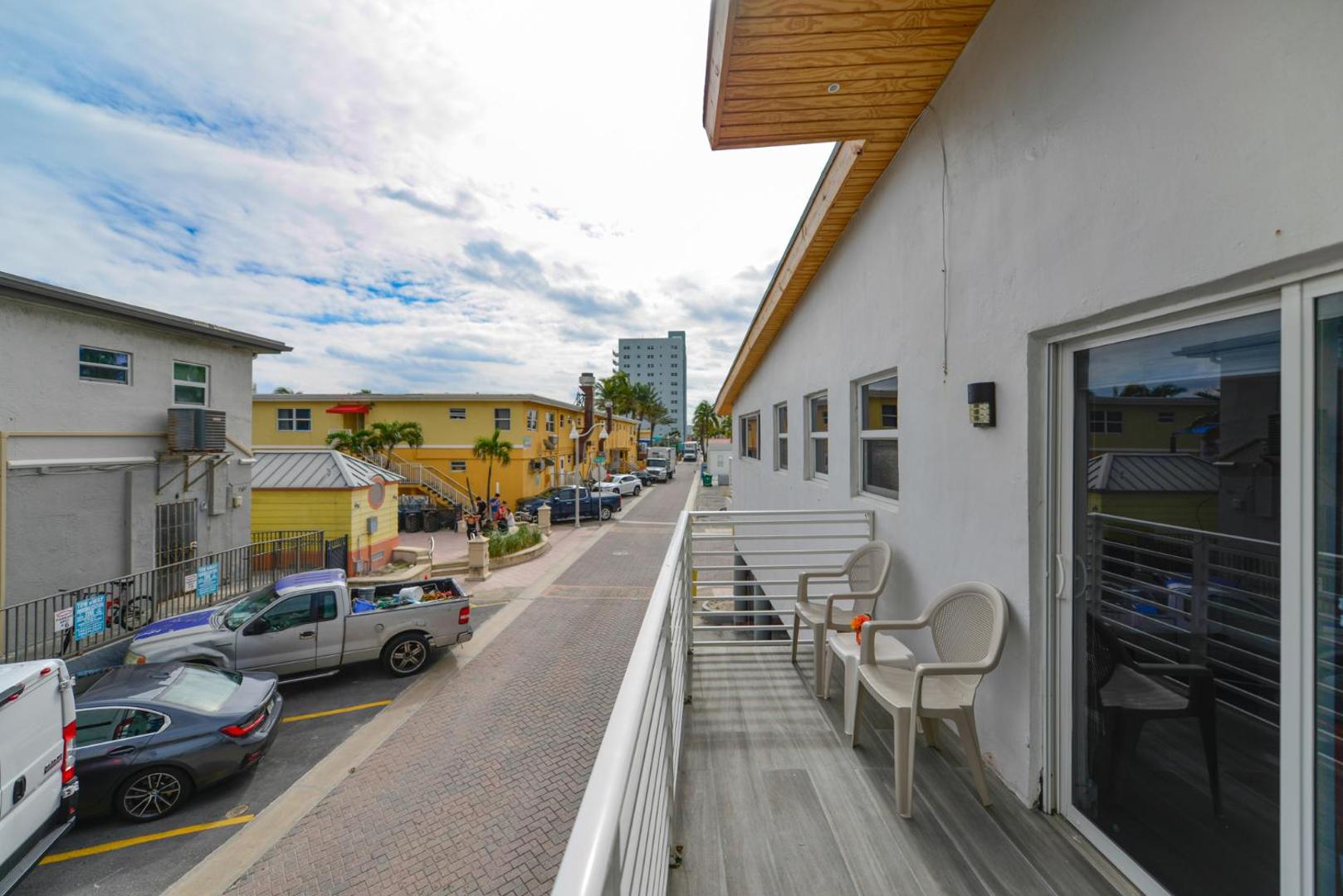Studio with Balcony and Parking - M47的照片9