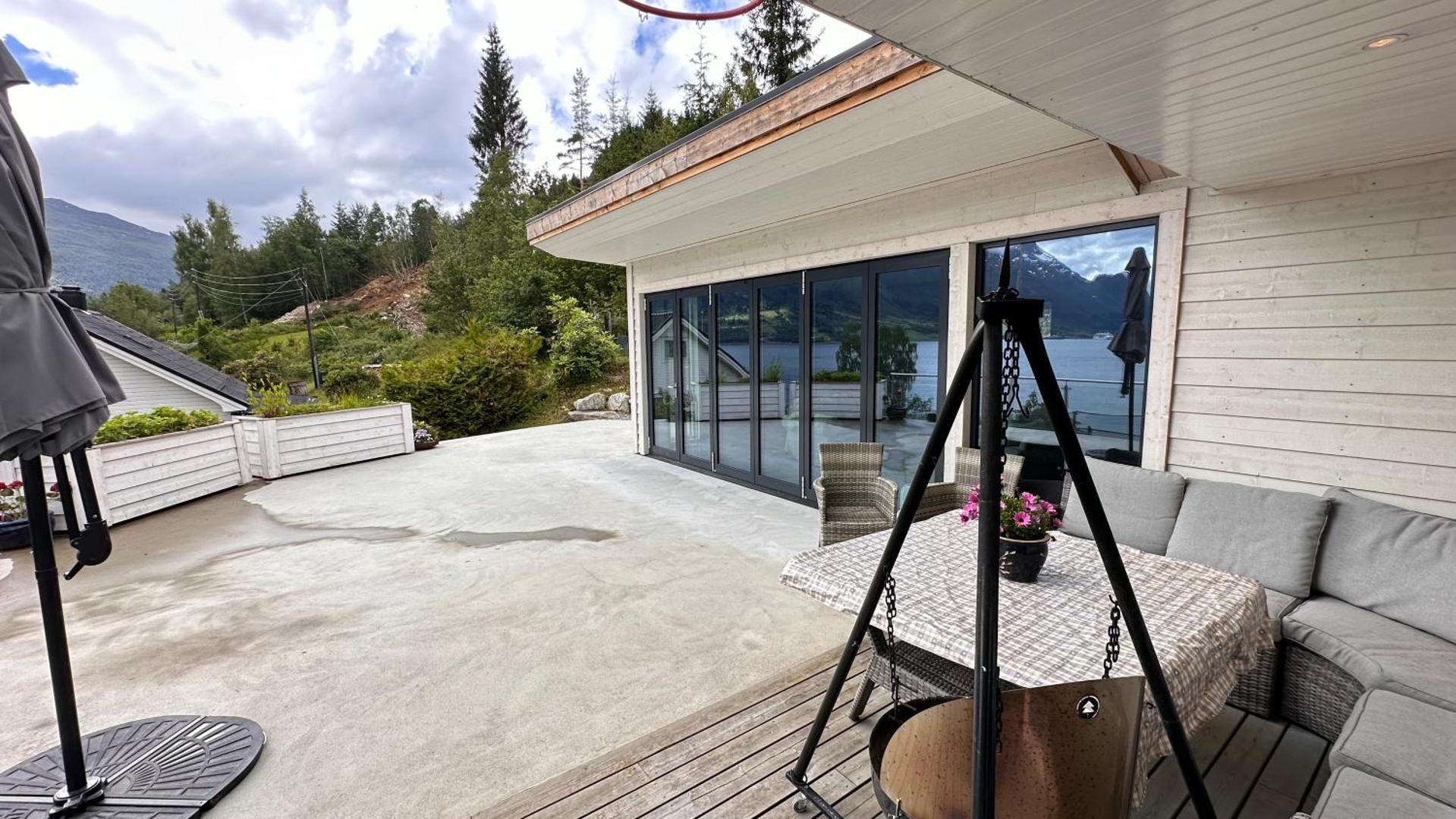 Billede 9: Panorama #CasaSolvik #Loen