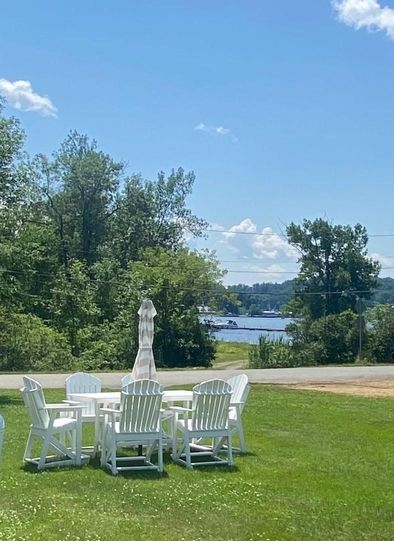 Billede 10: Beach House - Lake Memphremagog