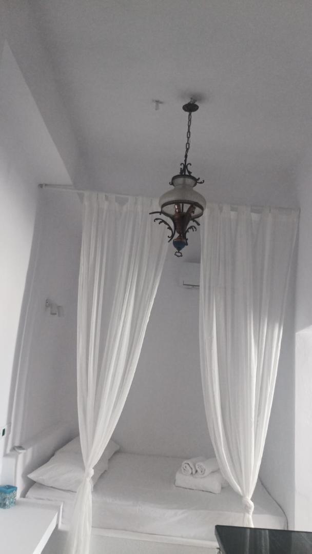 Photo 2 : Ξενοιασιά