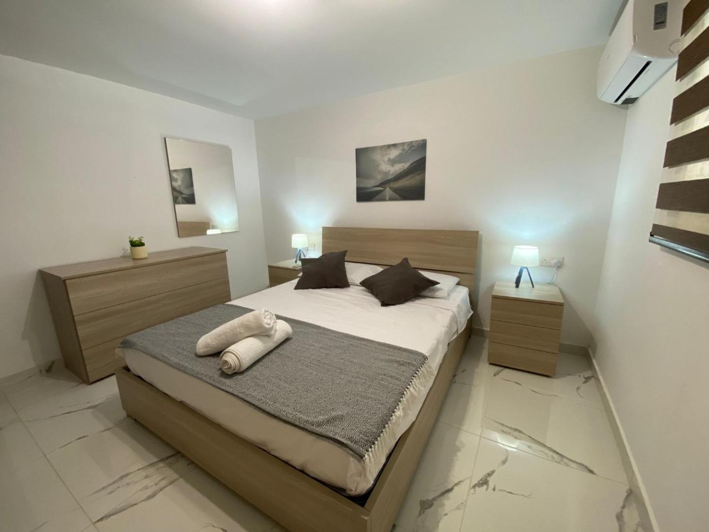 Foto 9: Msida, Space and Comfort for 6