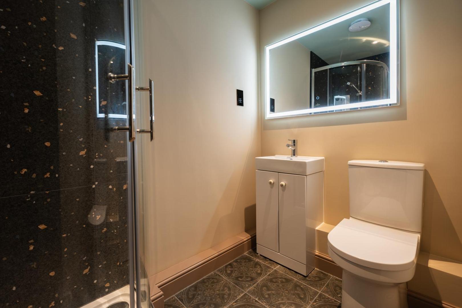Bilde 7: Darwin - 1 Bedroom Luxury Apartment by Mint Stays