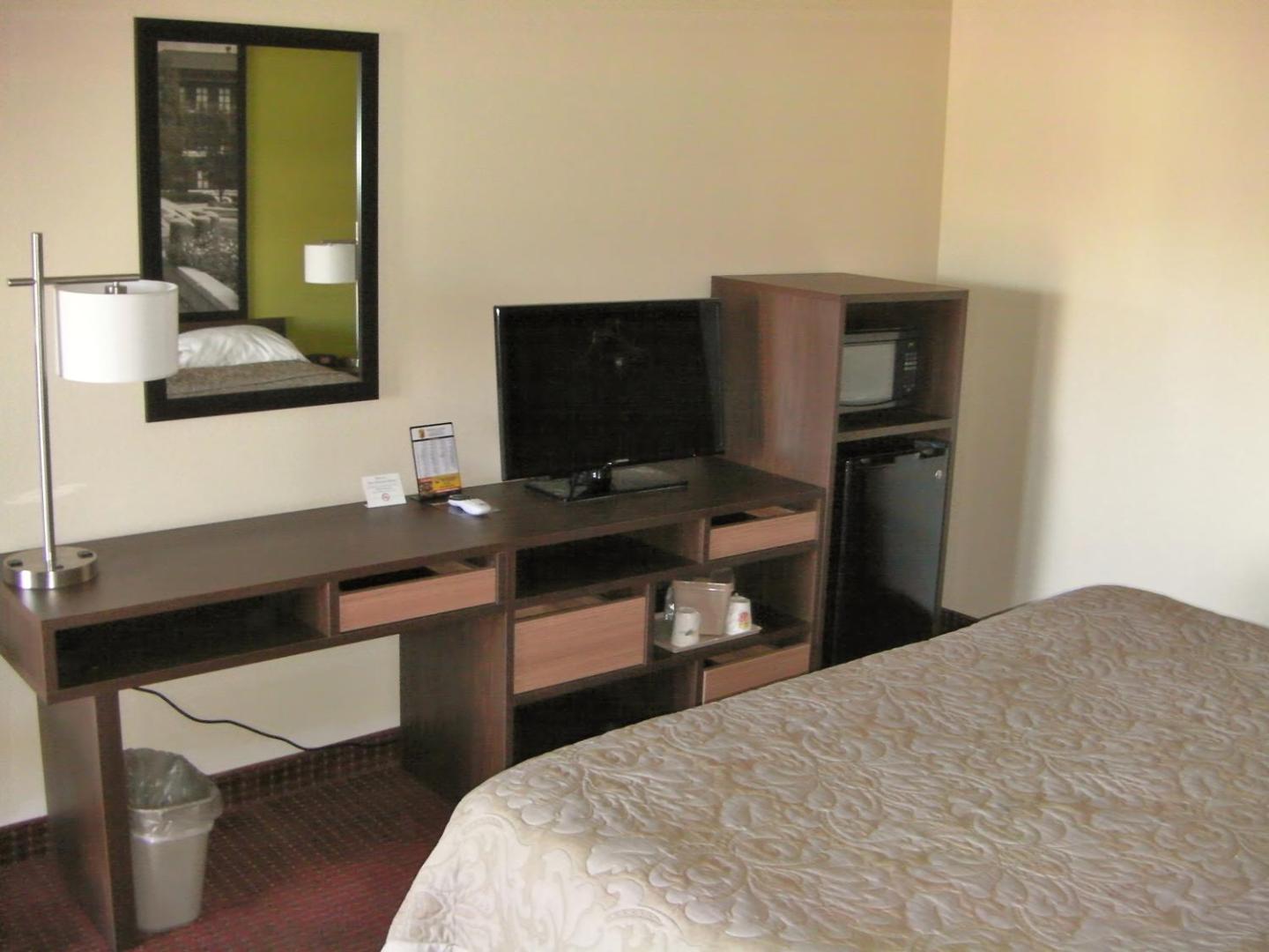 Bild 8: Super 8 by Wyndham Lafayette