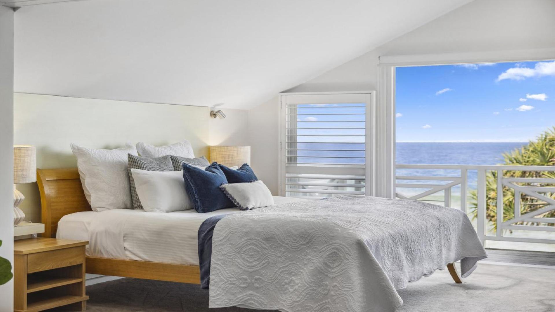 Hampton on the Beach - Stunning Beach Front, Sleeps 8的照片6