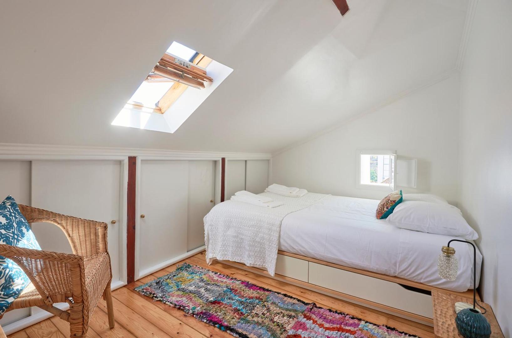 Kuva 2: Central, Comfy and Light-filled Apt, By TimeCooler