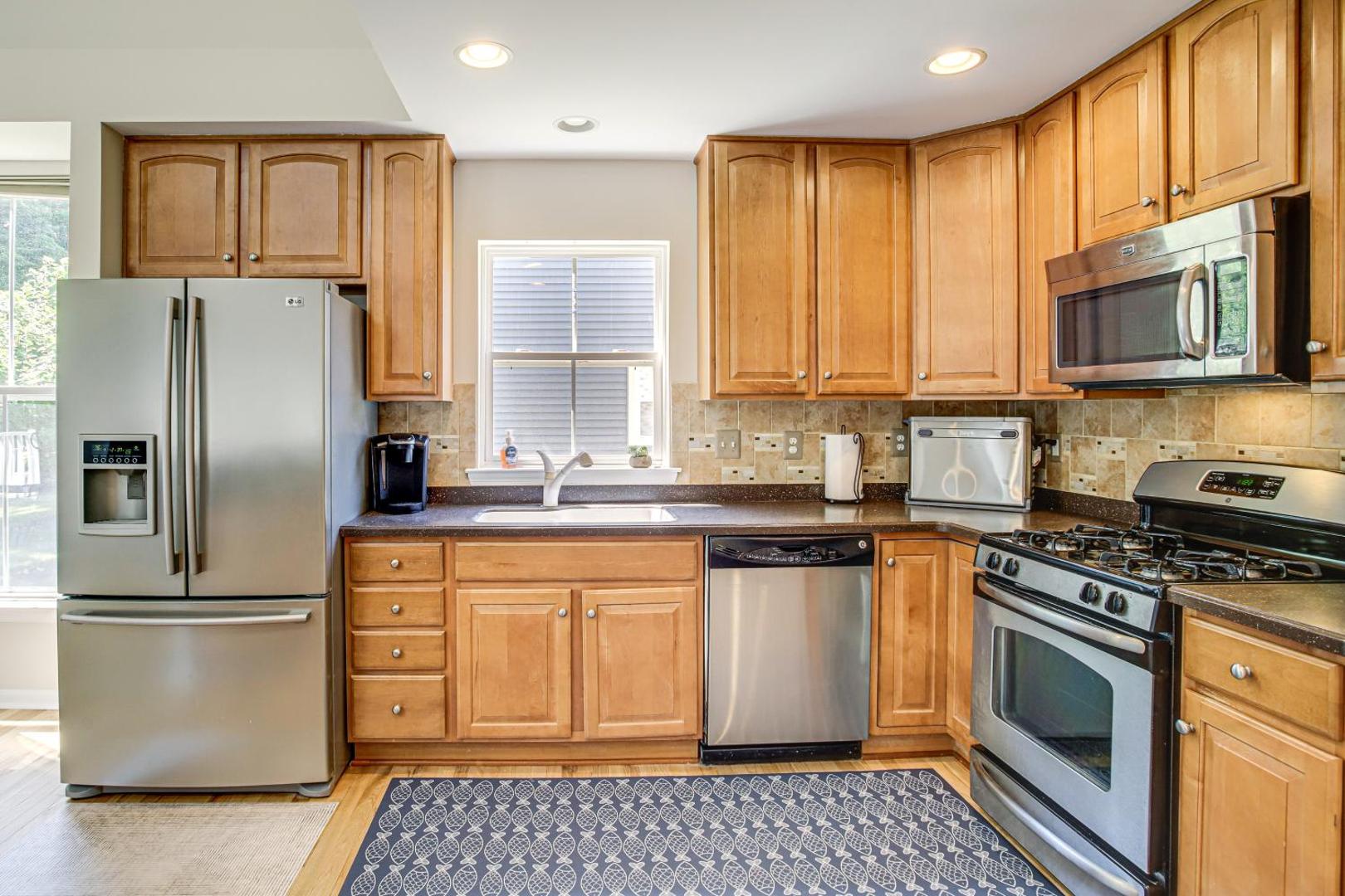 Φωτογραφία 9: Deck, Hot Tub and Resort Amenities Ocean View Gem